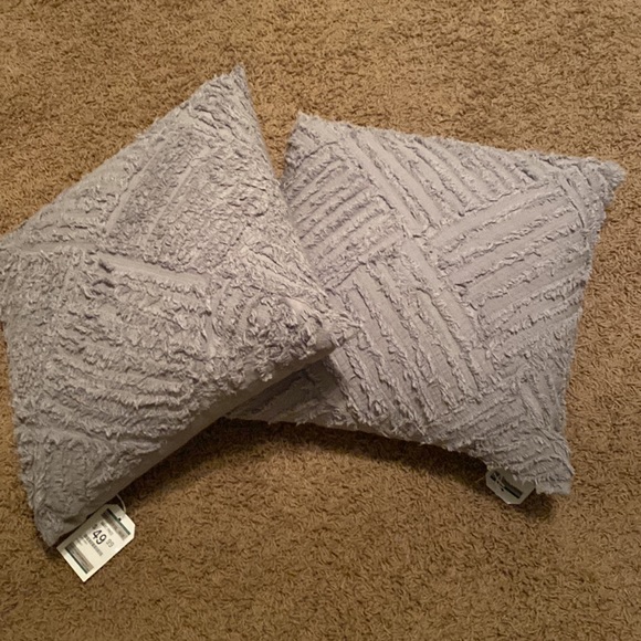 2 Magnolia Homes Gray Pillows - Picture 4 of 5